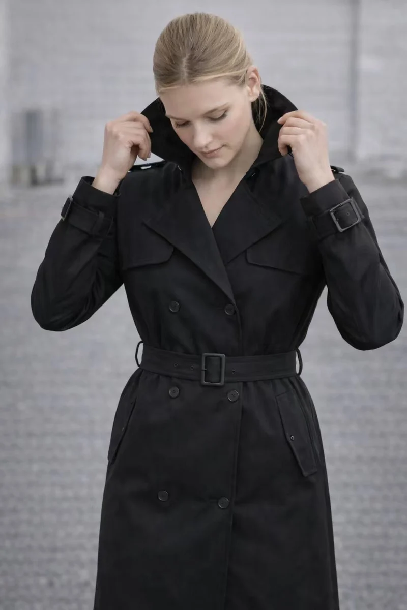 Trenchcoat mit Gürtel und Doppelknopf