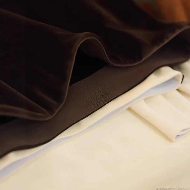 Damen Eleganter Maxirock aus hochwertigem Satin Nord Taschen