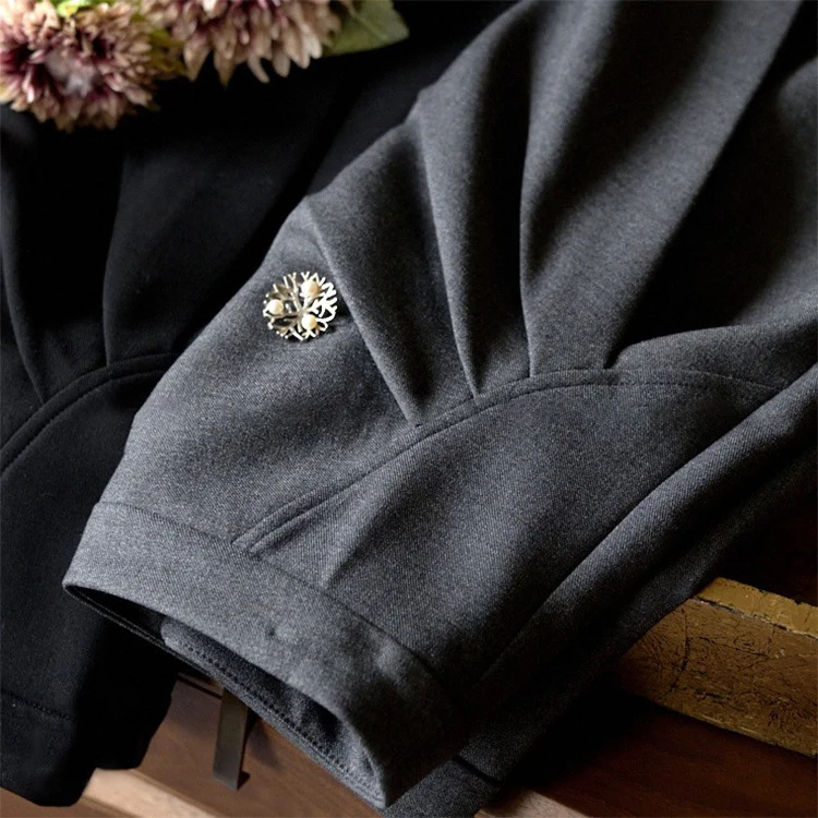 Damen Eleganter Faltenrock mit asymmetrischem Design Nord Taschen