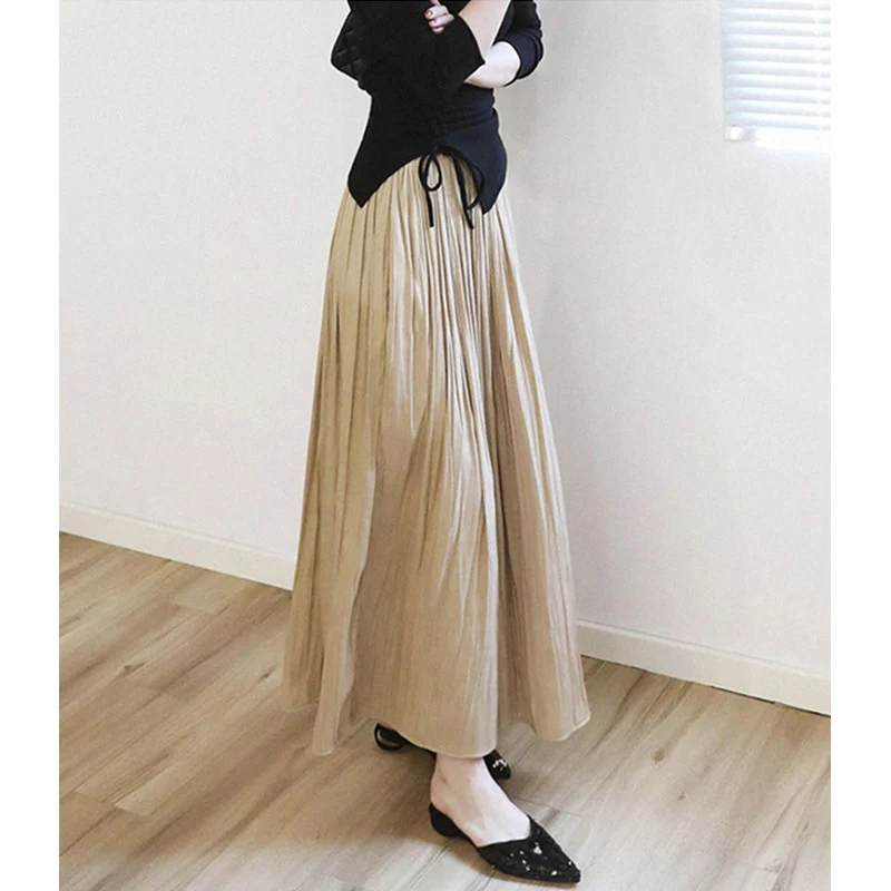Damen Eleganter Faltenrock aus fließendem Material Nord Taschen