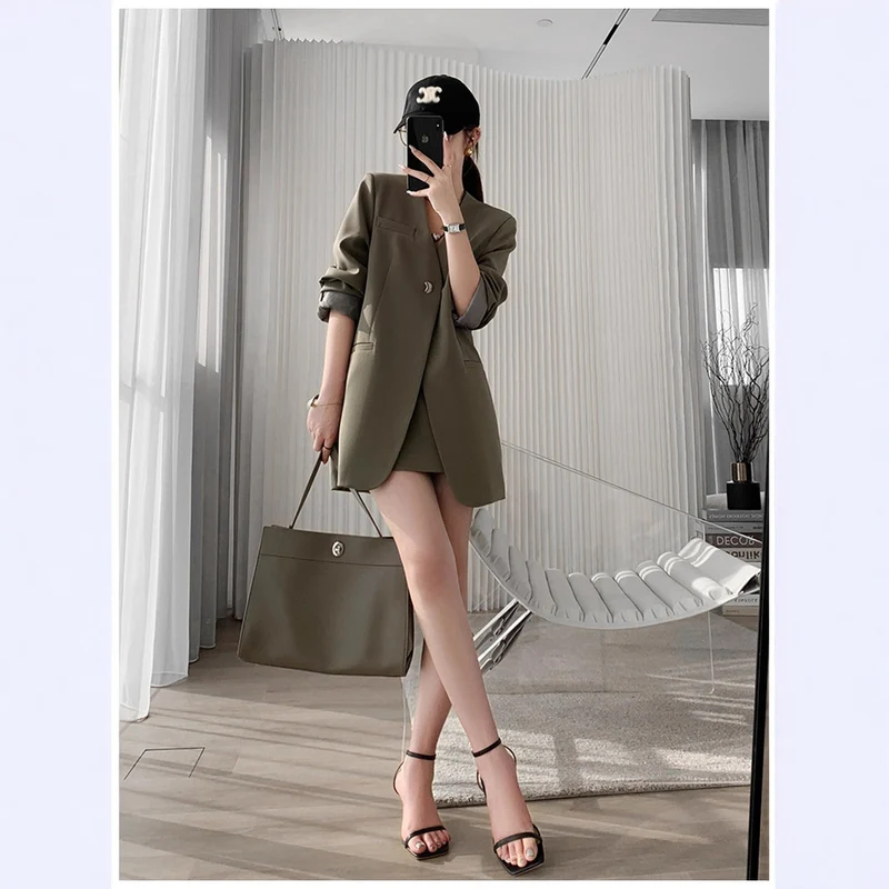 Damen Eleganter Blazer mit Rock Nord Taschen