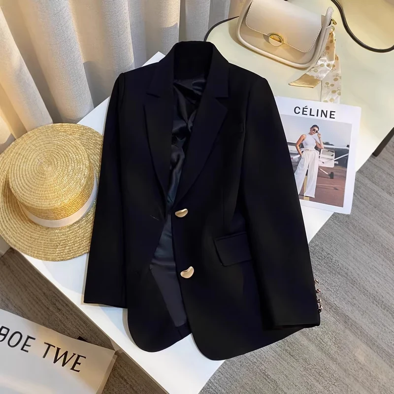 Damen Eleganter Blazer mit goldenen Details Nord Taschen