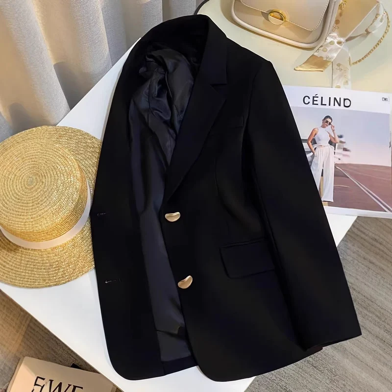 Damen Eleganter Blazer mit goldenen Details Nord Taschen