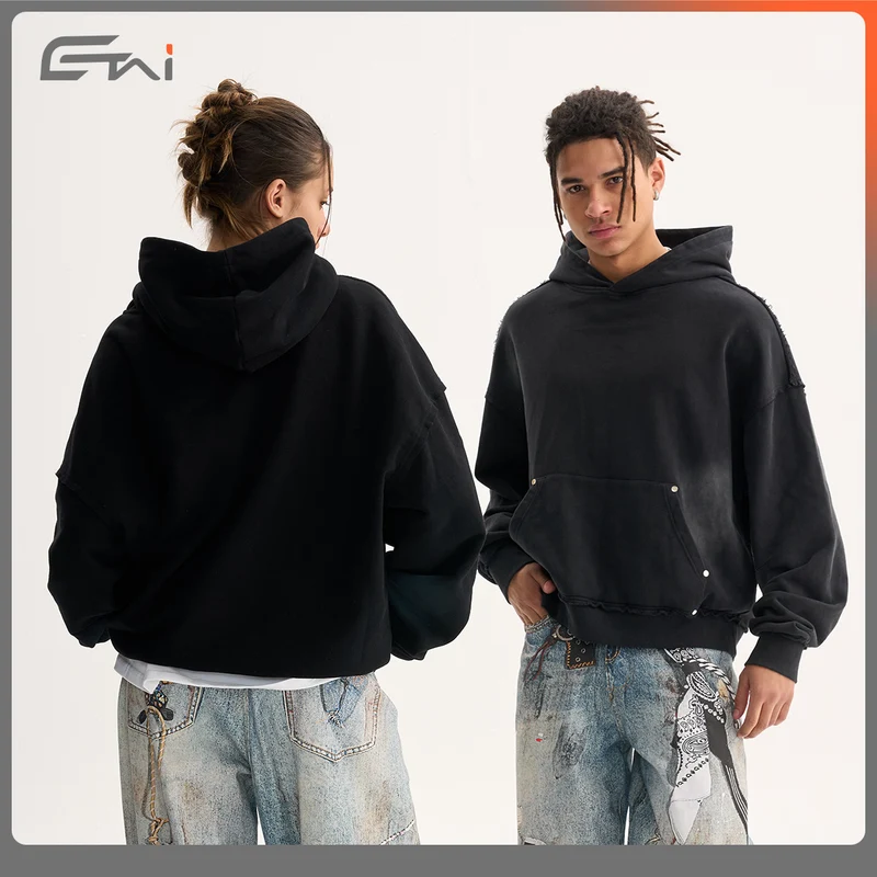 Herren Boxy-Kapuzenpullover mit abgenutztem Saum, Nieten-Kängurutasche und verwaschenem Fleckeneffekt Nord Taschen