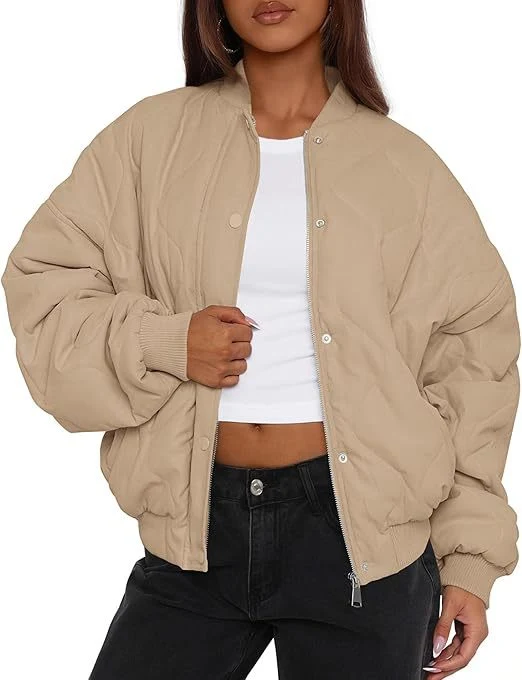 Damen Kurz geschnittene Stepp-Bomberjacke im Oversize-Look mit Raglanärmeln Nord Taschen