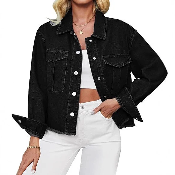 Damen Cropped Denimjacke mit Fransenabschluss und aufgesetzten Brusttaschen Nord Taschen