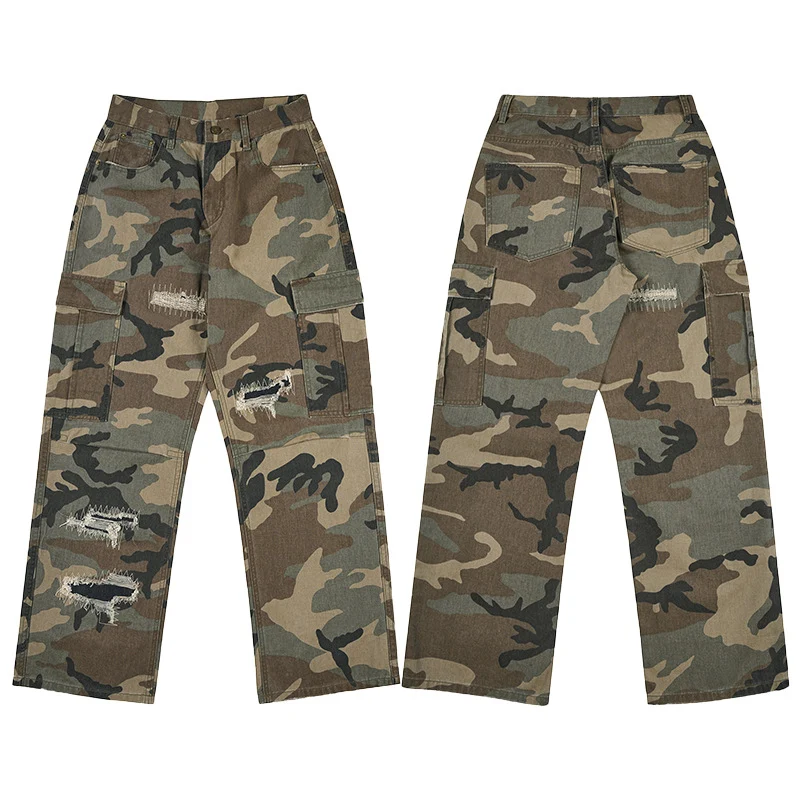 Herren weite Cargo-Hose im Camouflage-Look mit bewusst aufgerissenen Details und großen Pattentaschen Nord Taschen