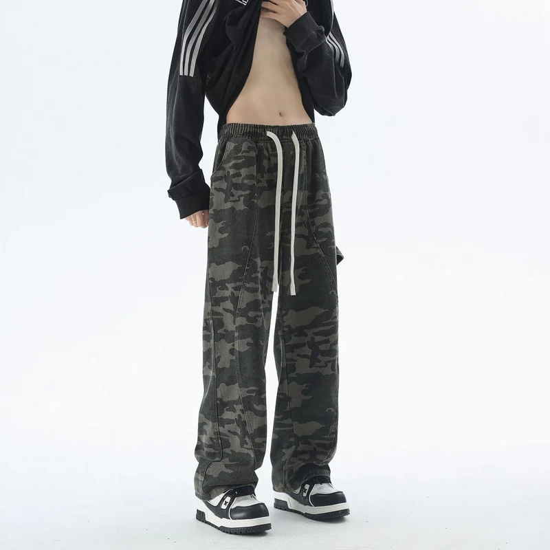Herren Weite Camouflage-Cargohose mit langen Tunnelzügen und Utility-Schlaufen Nord Taschen