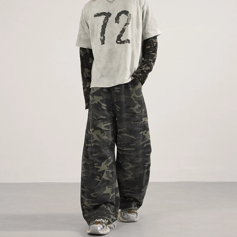 Herren Weite Camouflage-Baggy-Hose mit niedriger Bundlinie und Knie-Patchtaschen Nord Taschen