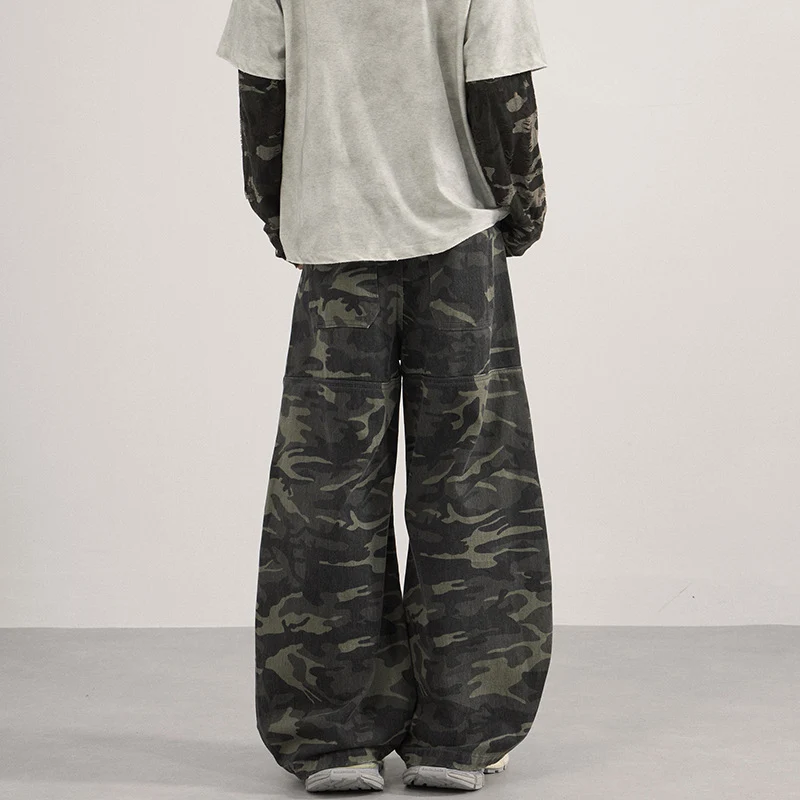 Herren Weite Camouflage-Baggy-Hose mit niedriger Bundlinie und Knie-Patchtaschen Nord Taschen
