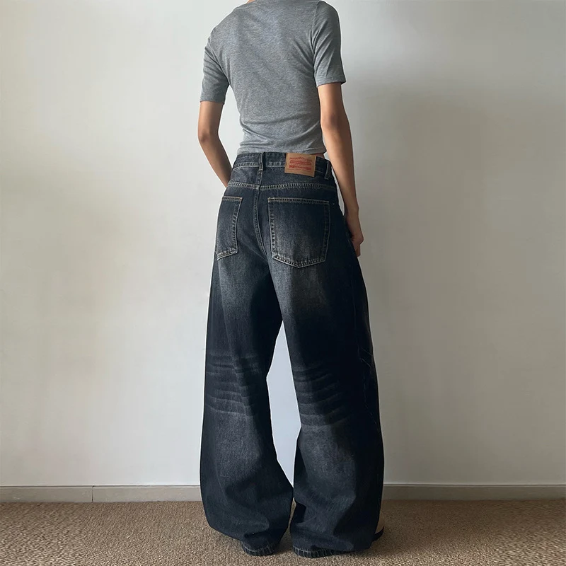 Damen Ultraweite Vintage-Denim Marlene-Jeans mit soften Used-Falten und bodenlangem Saum Nord Taschen