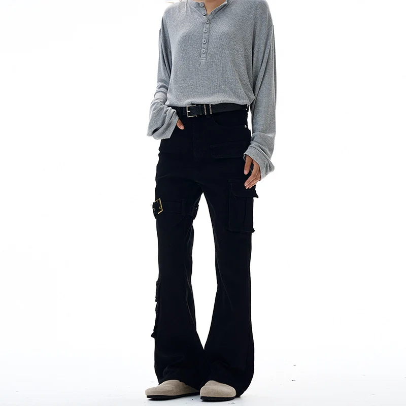 Damen Cargo-Flared-Jeans mit hoher Bundlinie, Utility-Taschen und Beinschnalle Nord Taschen