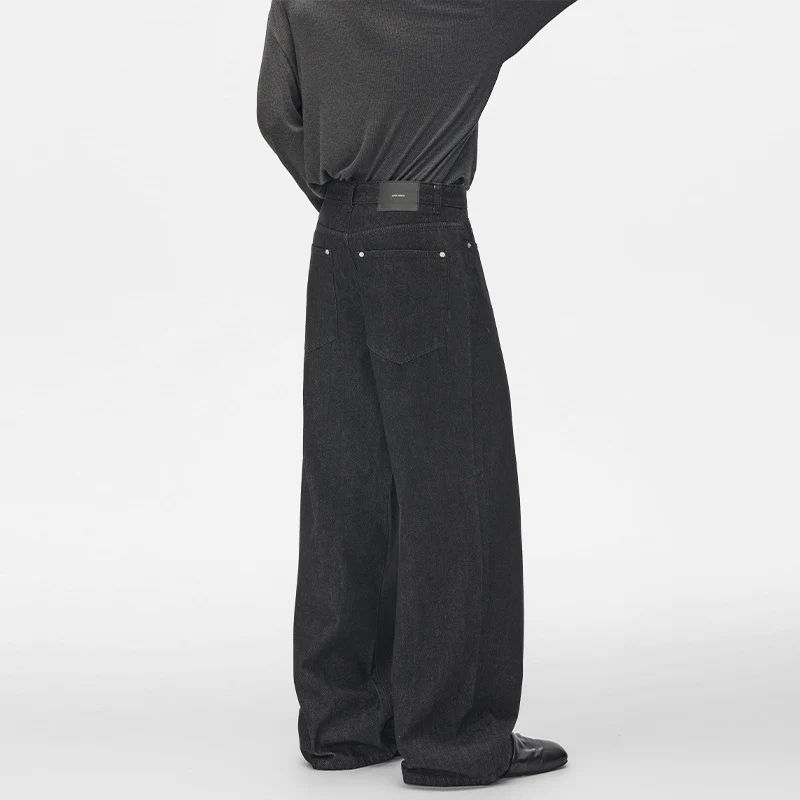 Herren Hochtaillierte weite Denim-Hose mit sichtbarer Knopfleiste und extra langem Saum Nord Taschen