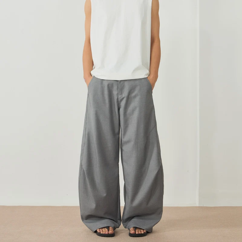 Herren Bodentiefe Oversize-Twillhose mit extra weitem Bein und cleanem Minimaldesign Nord Taschen