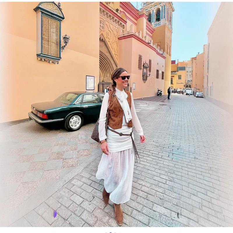 Damen Bestickte Wildlederoptik‑Weste mit Bindeband und V‑Ausschnitt Nord Taschen