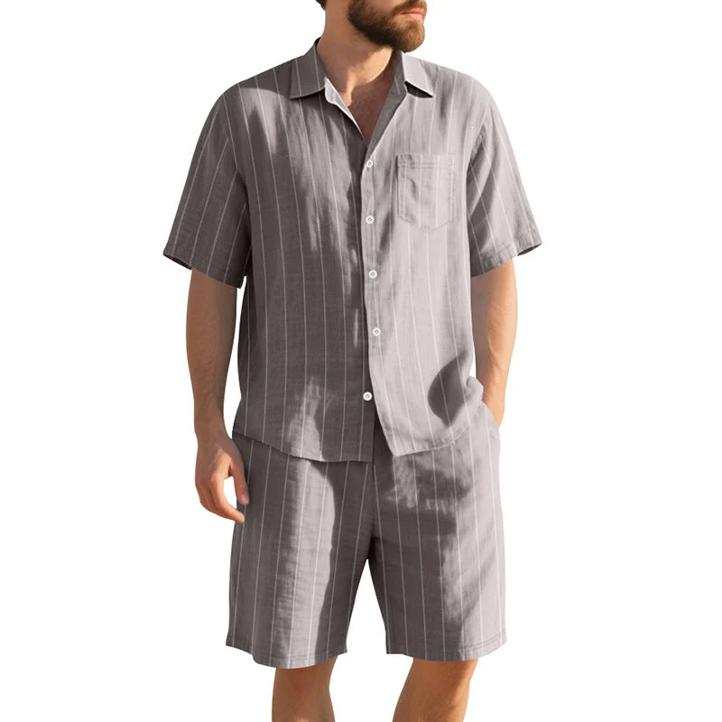 Herren Kurzarm-Pyjama-Set mit dezentem Streifenmuster und praktischer Brusttasche Nord Taschen