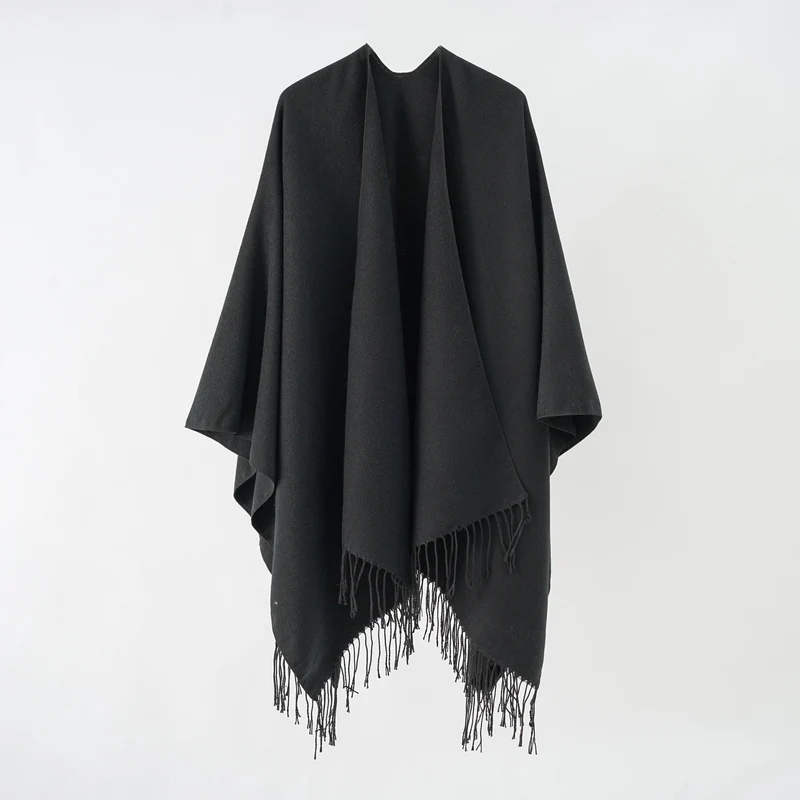 Damen Modischer Fransen-Poncho Aus Weichem Material mit Luxuriösem Fall