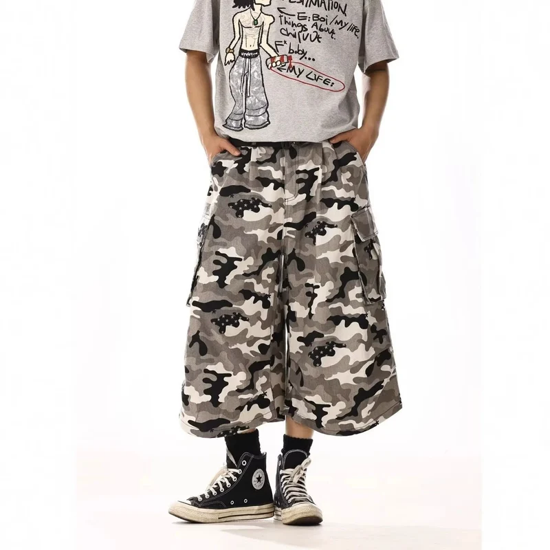Herren Cargo-Shorts mit weitem Schnitt und Camouflage-Muster Nord Taschen