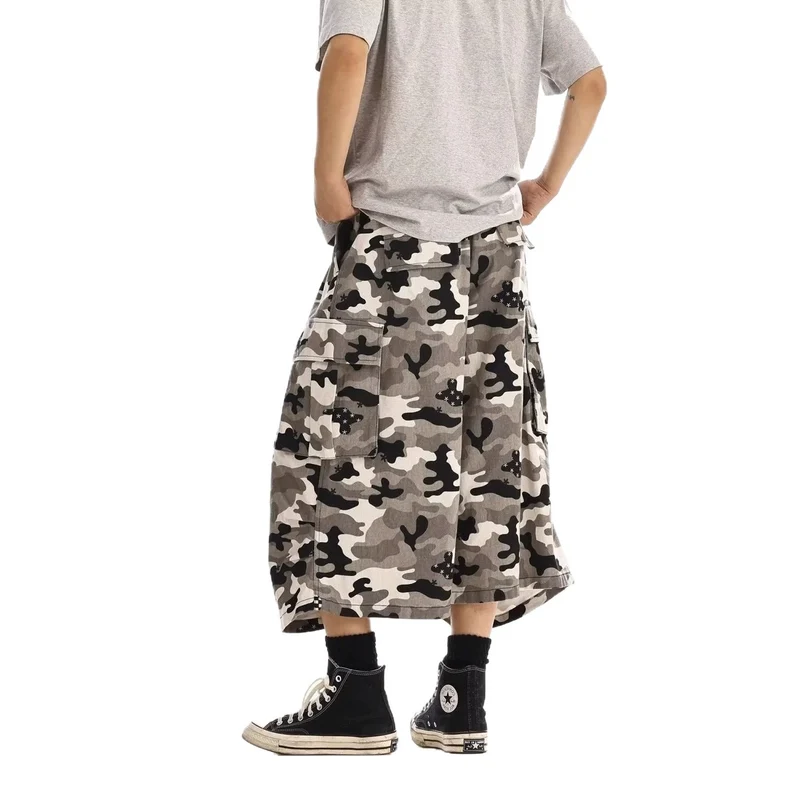 Herren Cargo-Shorts mit weitem Schnitt und Camouflage-Muster Nord Taschen