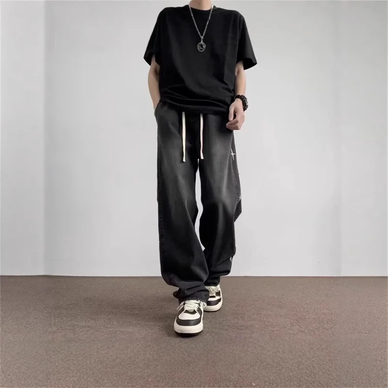 Damen Weitgeschnittene Jeanshose mit einzigartigem Design Nord Taschen