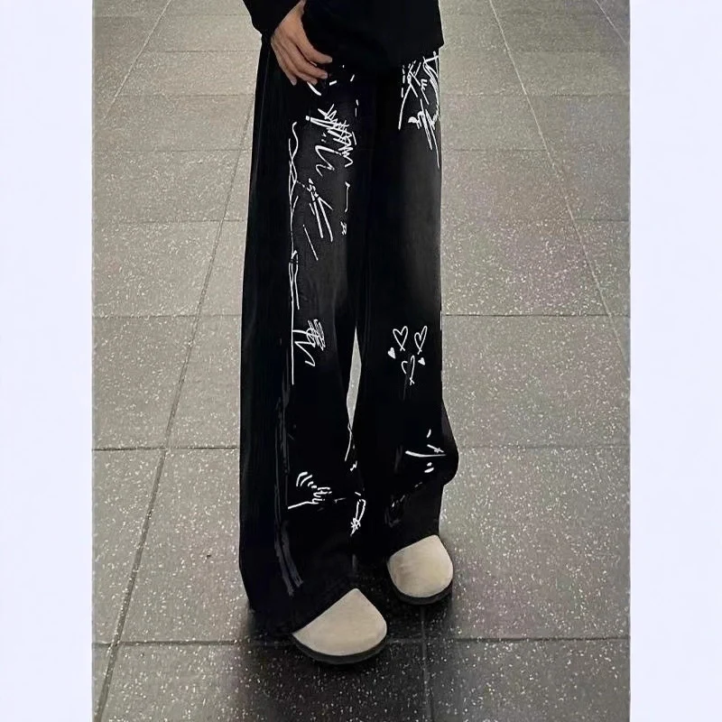 Damen Weitgeschnittene Jeans mit künstlerischem Grafikdruck Nord Taschen