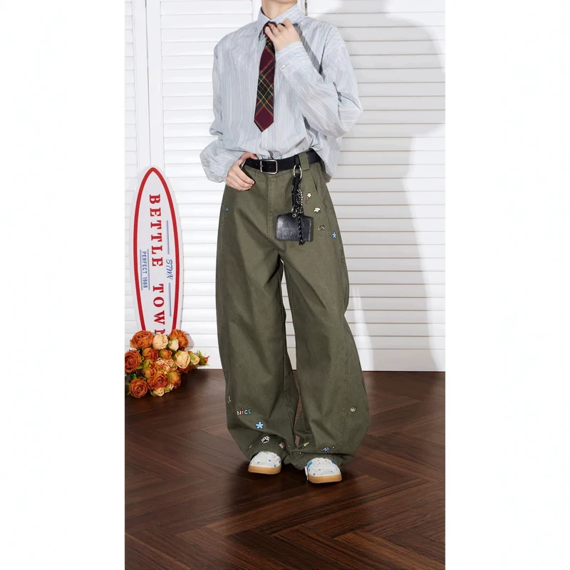 Damen Weitgeschnittene Cargo-Hose mit bunten Applikationen Nord Taschen