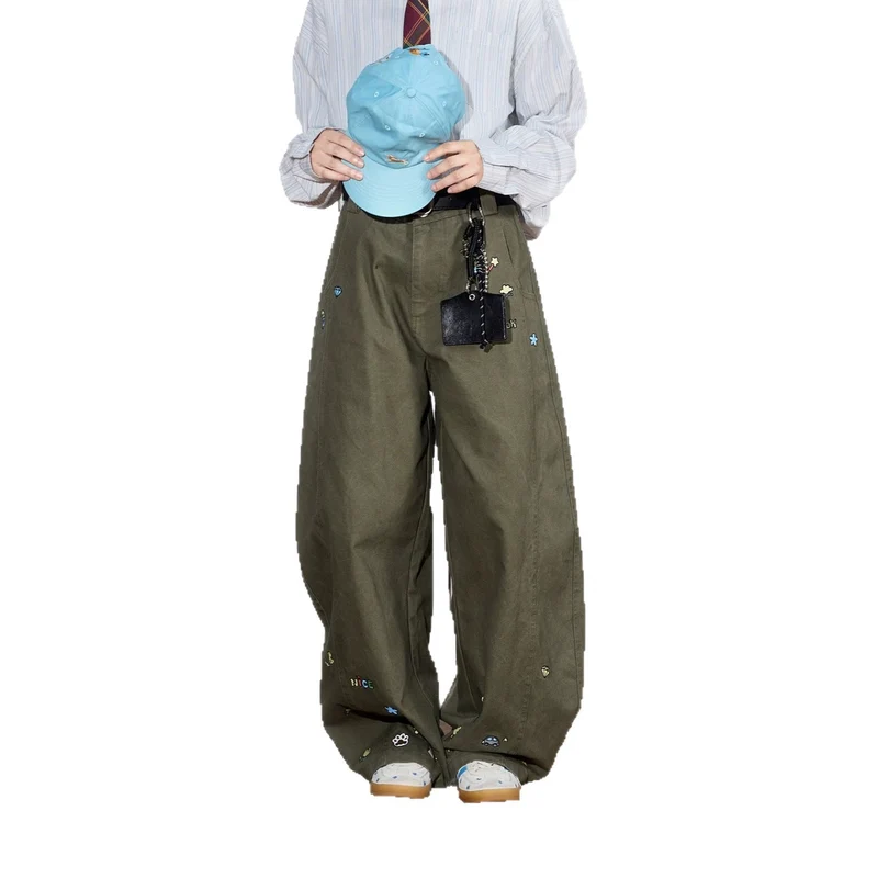 Damen Weitgeschnittene Cargo-Hose mit bunten Applikationen Nord Taschen