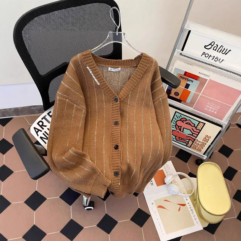 Damen Strickjacke mit V-Ausschnitt und Knöpfen Nord Taschen