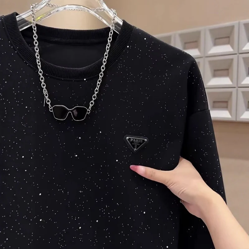 Damen Modischer Sweatshirt mit kreativem Sternen-Print Nord Taschen