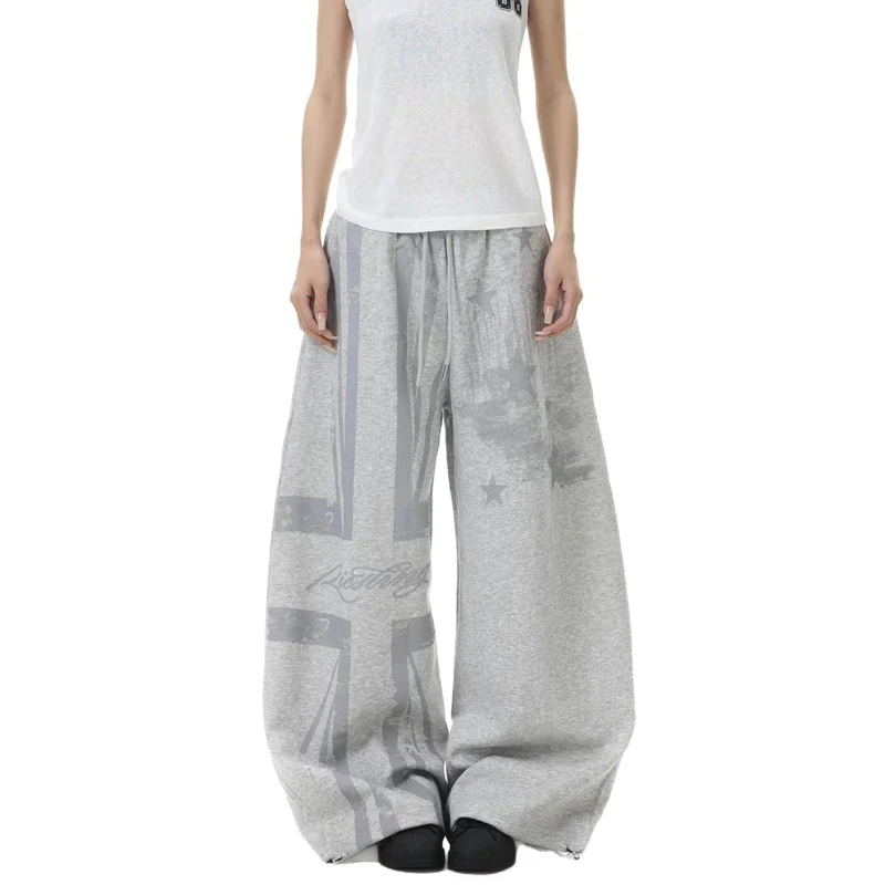 Damen Lässige Übergröße Sweatpants mit grafischen Designelementen Nord Taschen