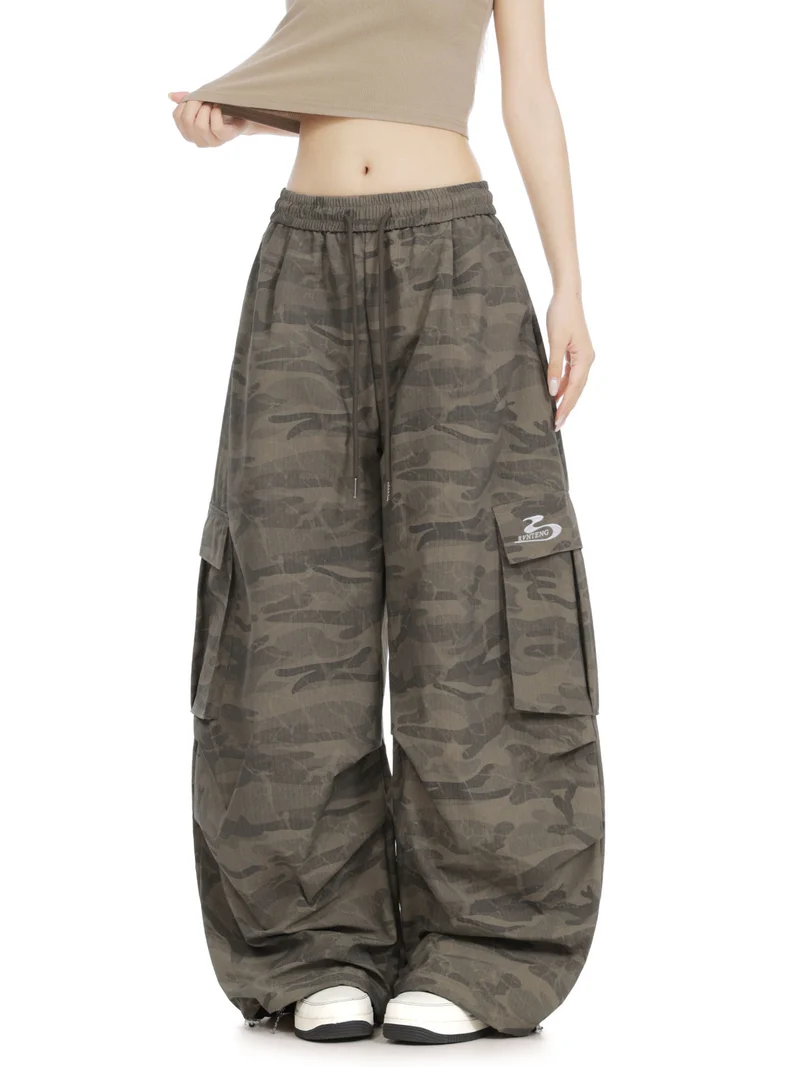 Damen Lässige Cargo-Hose im Camouflage-Design Nord Taschen