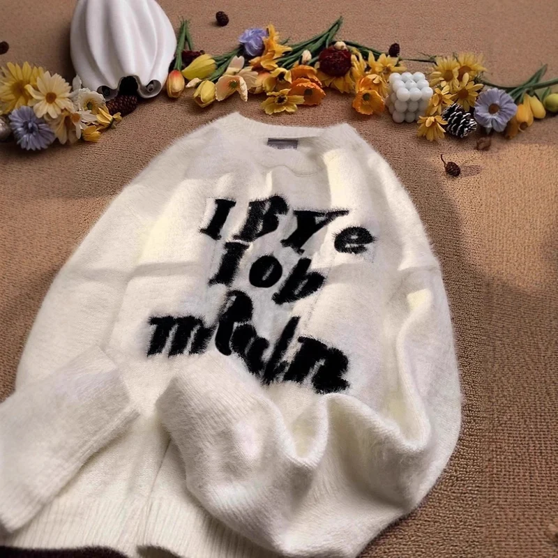 Damen Flauschiger Pullover mit kreativem Aufdruck Nord Taschen