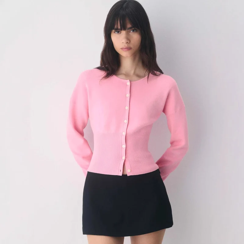 Damen Cropped Strickjacke mit Knopfleiste und Rippstrick