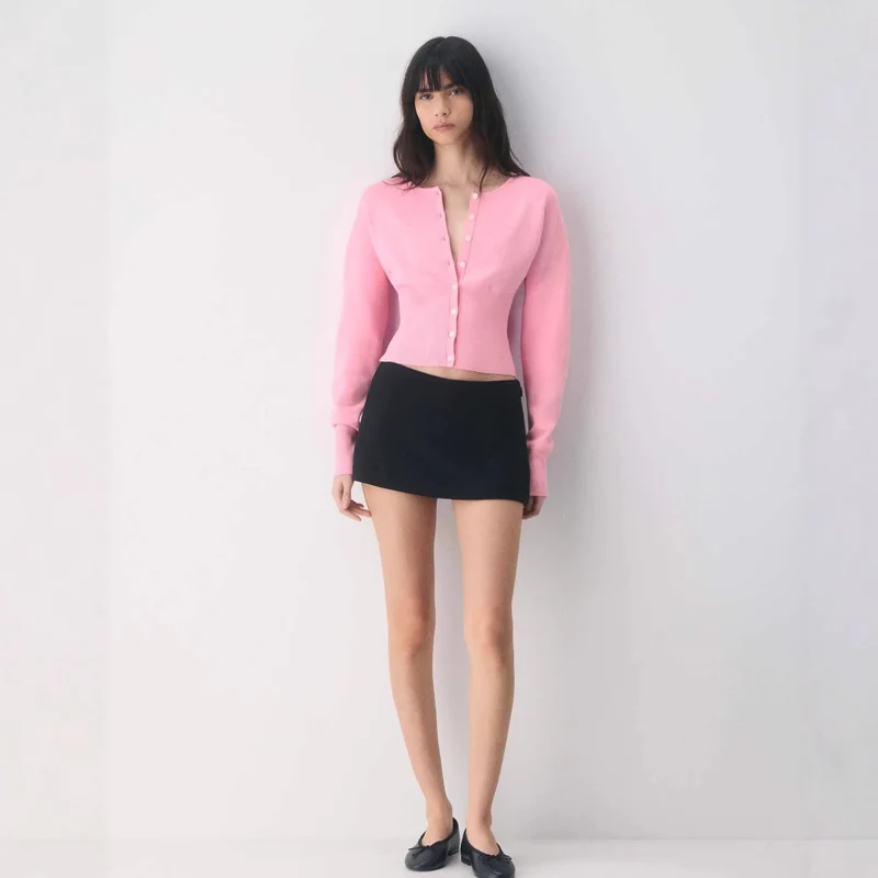 Damen Cropped Strickjacke mit Knopfleiste und Rippstrick