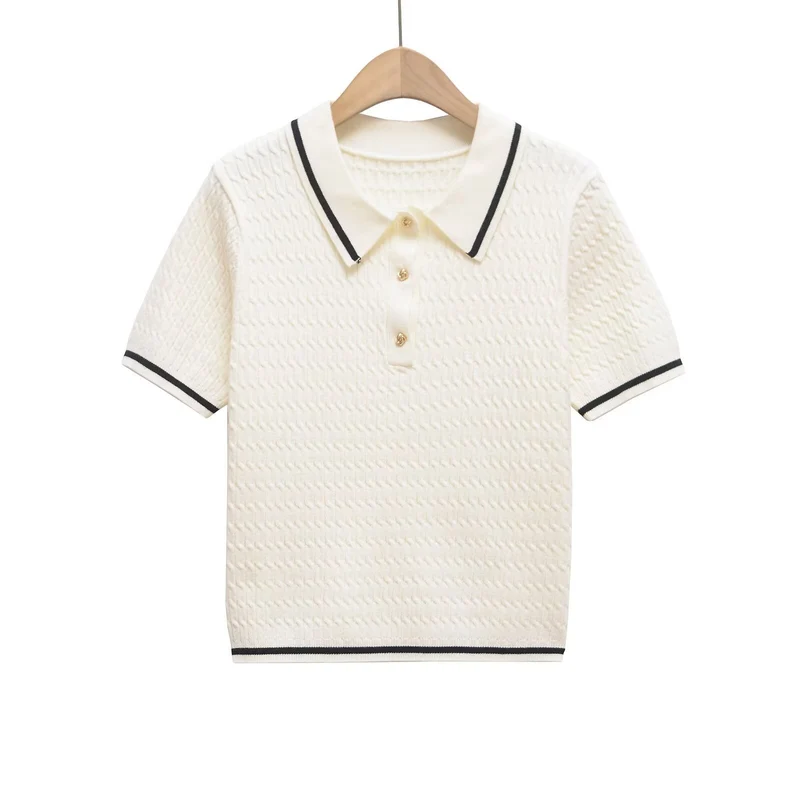 Damen Poloshirt mit strukturiertem Material und edlen Knopfdetails
