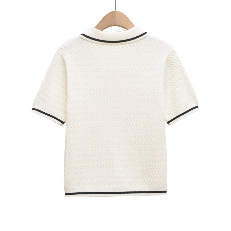 Damen Poloshirt mit strukturiertem Material und edlen Knopfdetails