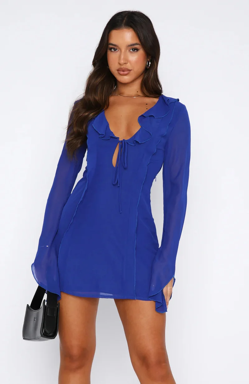 Langärmliges Minikleid mit Rüschen