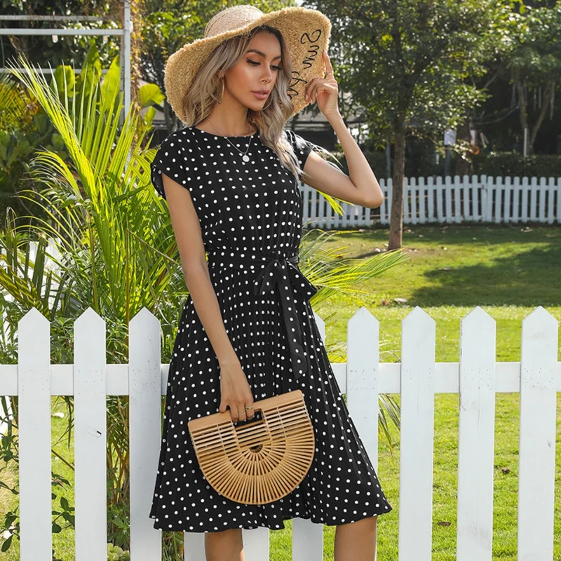 Kurzärmeliges Polka Dot Plissee-Kleid