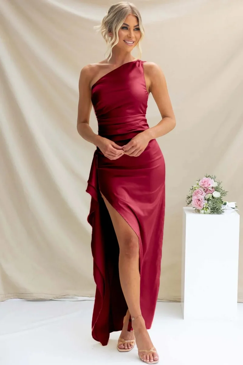 Damen One-Shoulder Maxikleid mit seitlichem Schlitz und elegantem Drapierungen
