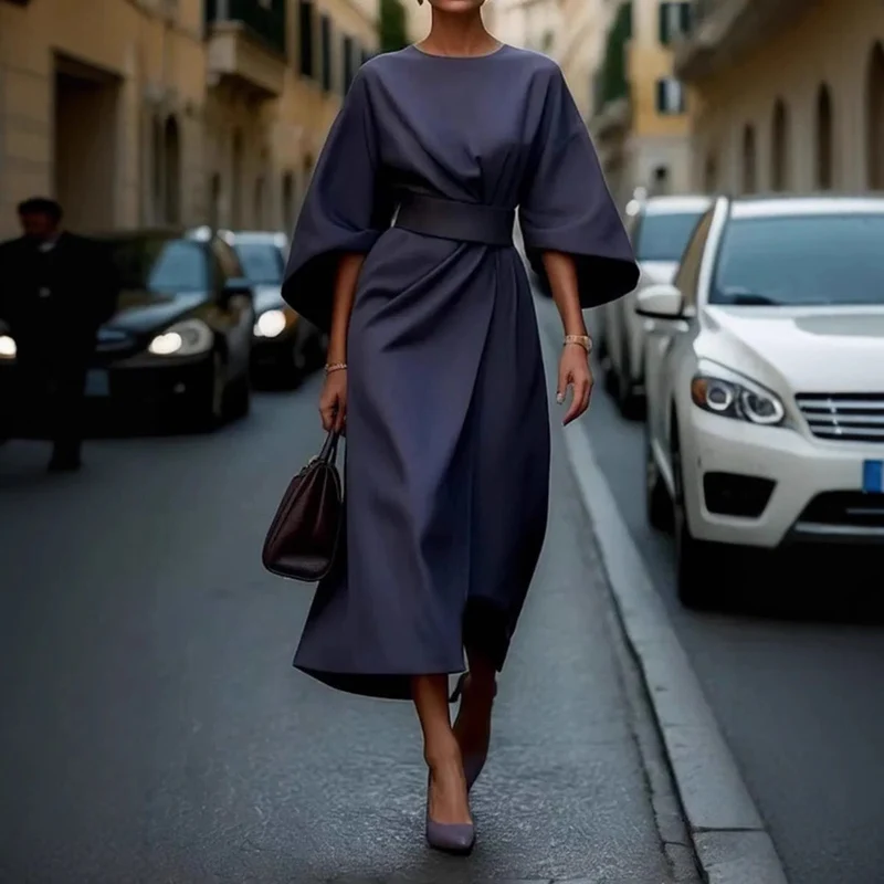 Damen Elegantes Maxikleid mit innovativem Schnitt und voluminösen Ärmeln