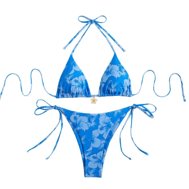 Damen Triangel-Bikini-Set mit floralem Design und verspielten BindNord Taschenändern