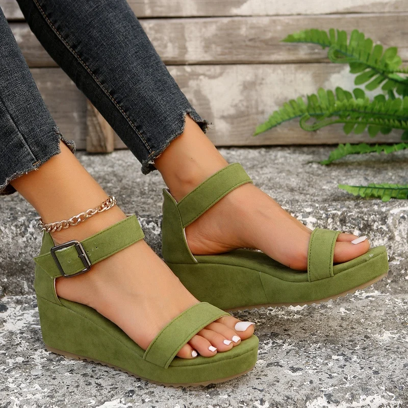 Damen Keil-Sandalen mit verstellbarem Riemen und rutschfester Sohle