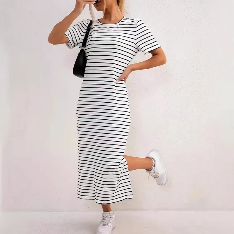 Damen Maxikleid mit seitlichen Schlitzen und gestreiftem Design