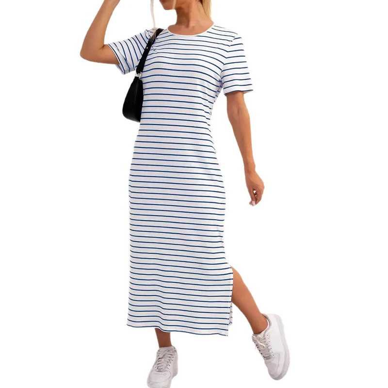 Damen Maxikleid mit seitlichen Schlitzen und gestreiftem Design