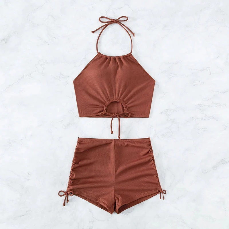 Damen Bikiniset mit gerafftem Crop-Top und freizügigen Shorts