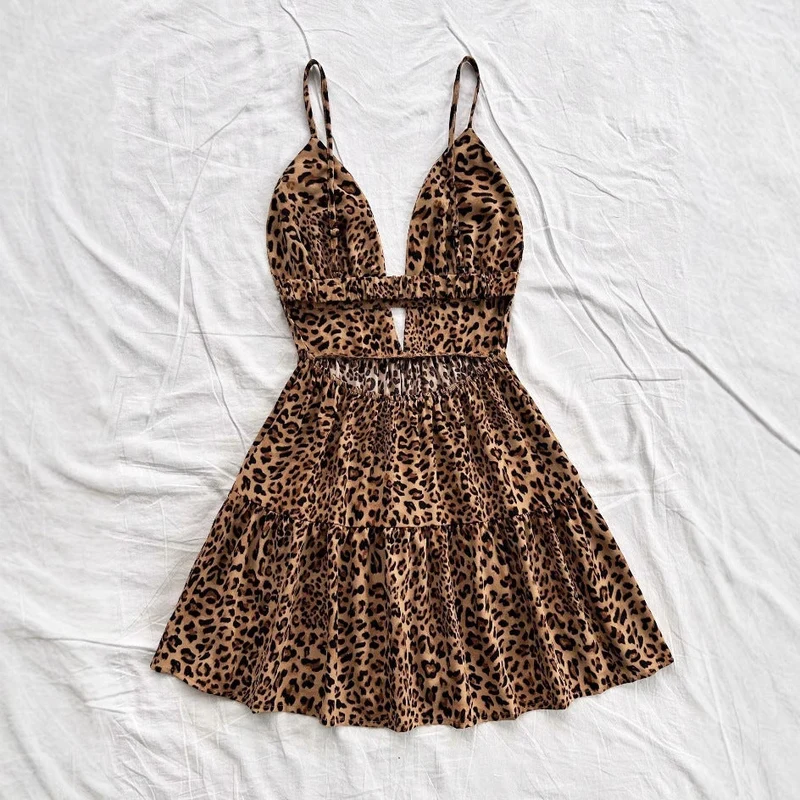 Damen Kleid mit raffiniertem Leo-Design und verstellbaren Trägern