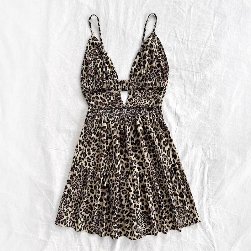 Damen Kleid mit raffiniertem Leo-Design und verstellbaren Trägern