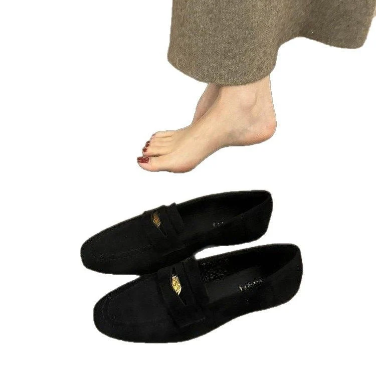 Damen Mokassins mit weichem Wildleder und elegantem Riemenverschluss