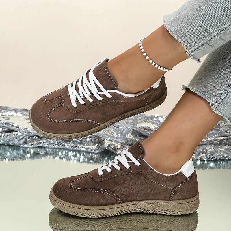 Damen Sneaker aus weichem Wildleder mit rutschfester Sohle