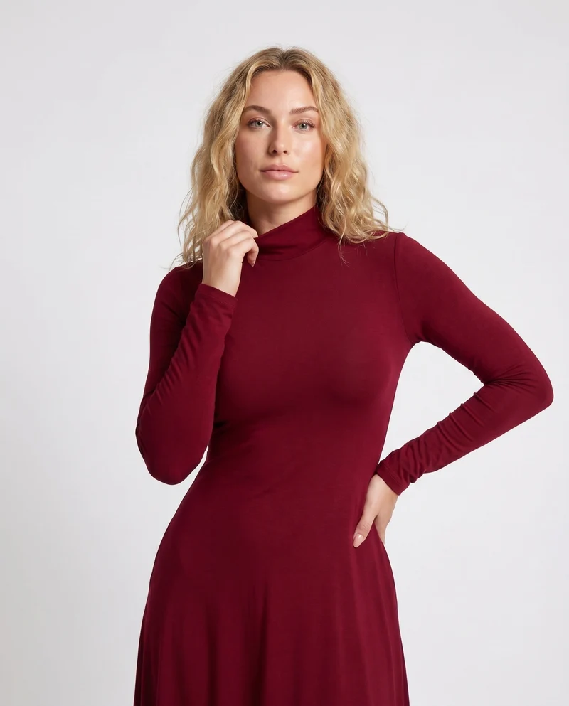 Damen Elegantes Maxikleid mit hohem Kragen und schwingendem Saum